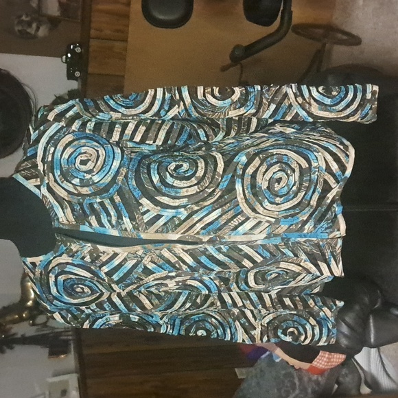 Laura Ashley top. Petite  large. Brown delicate see through lace between swirls - Picture 2 of 5